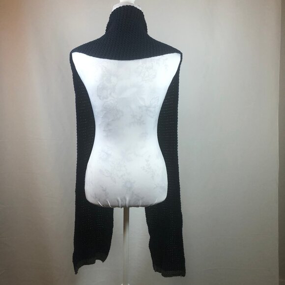 ✨ Navy Textured Knit Winter Scarf — Classic, Cozy & Timeless - Picture 7 of 9